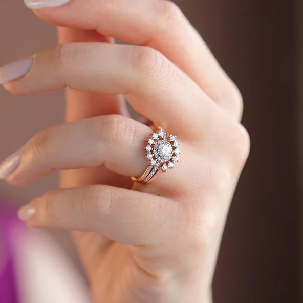 Star Cricle Rose Gold Kaplama Sky Diaomnd Yüzük - Resim 4