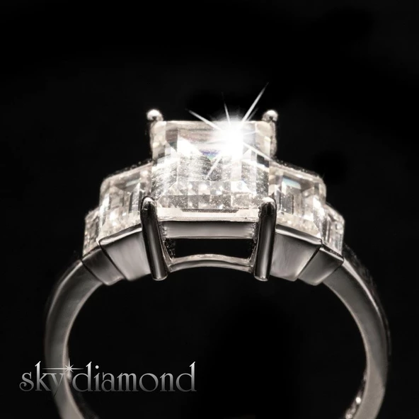 Baget Kesimli Sky Diamond Gümüş Yüzük ürün görseli 1