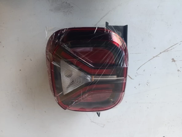 DACIA DUSTER 21-23 SAĞ STOP İTHAL SIFIR