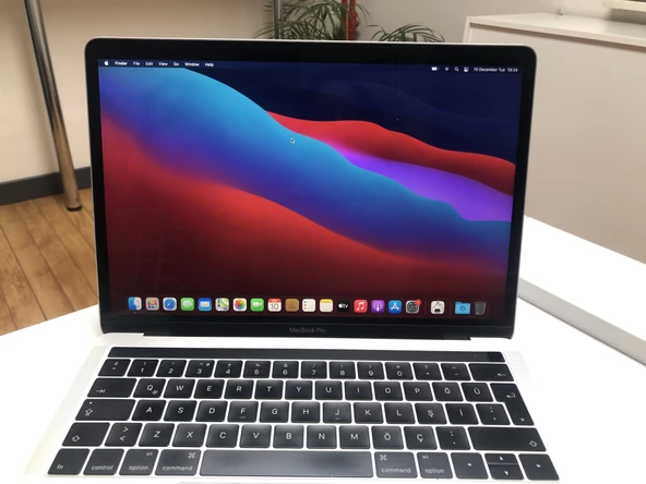 A1706 MACBOOK PRO 13 İNÇ 2017 TOUCHBARLI İ5 8GB 256GB GARANTİLİ - 2
