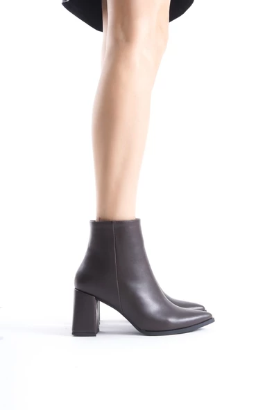 Kairobi Acı Kahve Rengi Kalın Topuk Sivri Burun Kadın Bot - Resim 3