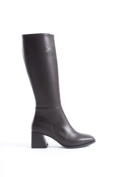 Cezstar Acı Kahve Rengi Kalın Topuk Küt Burun Kadın Çizme - 4