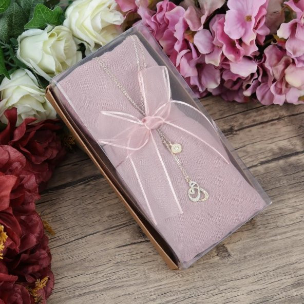 Anneler Gününe Özel Pembe Şal, Kolye Süslemeli Set - 1