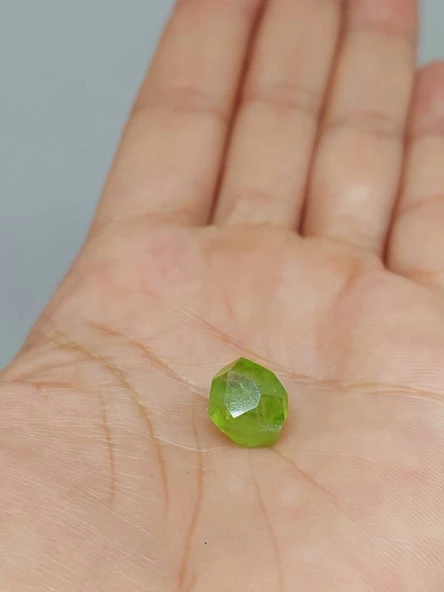 Peridot (Zebercet) Taşı Otantik Doğal Kesim (Ortalama 9 karat) (55600) - 4