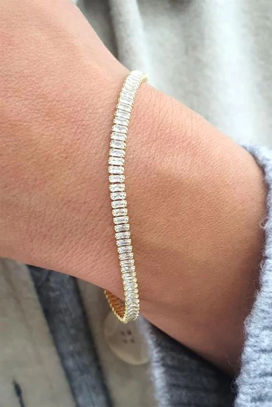 İtalyan Tasarımı Pırlanta Parlaklığında Zirkon Taşlı 925Ayar Gümüş Üzerine Altın Kaplama Su Yolu Bileklik ürün görseli