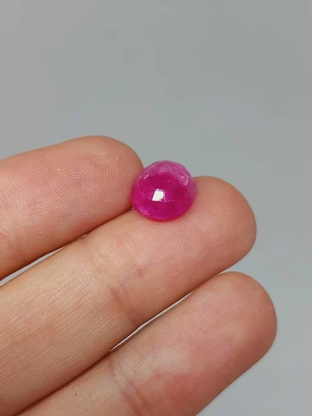 Yakut Taşı Oval Kesim (Ortalama 5.5 karat) (55602)