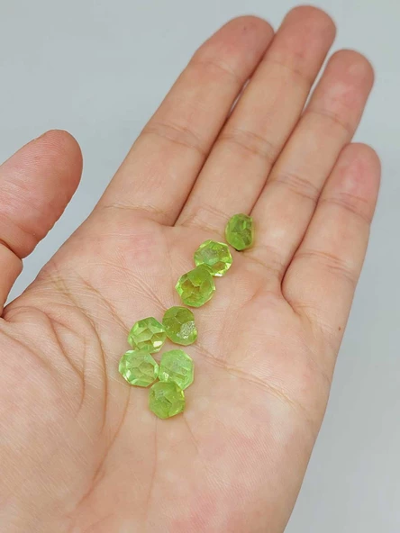Peridot (Zebercet) Taşı Otantik Doğal Kesim (Ortalama 3.5 karat) (55632) - Resim 4