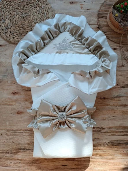 Yenidoğan Mehtap Lüks Kelebek Taç Nakışlı Bebek Battaniyesi Kundak Vizon ürün görseli