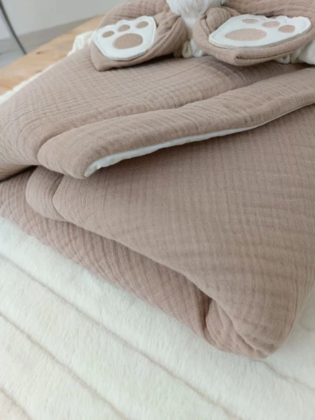 Yenidoğan 4 Kat Müslin Kumaş Kulaklı Patili Fiyonk Bebek Battaniyesi Kundak Yeşil - Resim 3