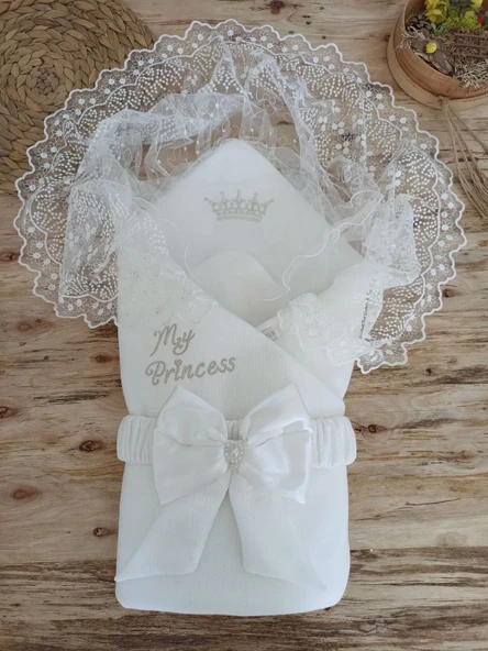Yenidoğan Sahra Taç Benim Prensesim Nakışlı Kundak Bebek Battaniyesi Ekru ürün görseli
