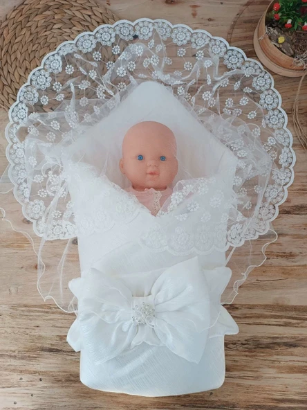 Yenidoğan Ay Işığı Papatya Dantelli Taşlı Fiyonk Bebek Battaniyesi Kundak Ekru - Resim 2