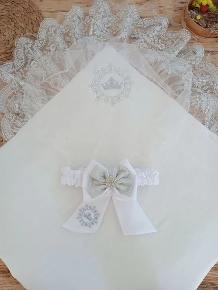 Yenidoğan Titi Taç Nakışlı Plazma Taşlı Güpürlü Çift Fiyonk Duvaklı Trilüks Kundak Bebek Battaniyesi Gümüş - Resim 3