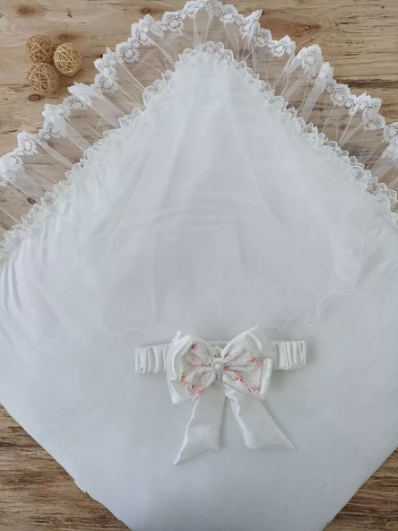 Yenidoğan Hanımeli Desenli Taç Nakışlı Delüks Kundak Bebek Battaniyesi Ekru - Resim 4