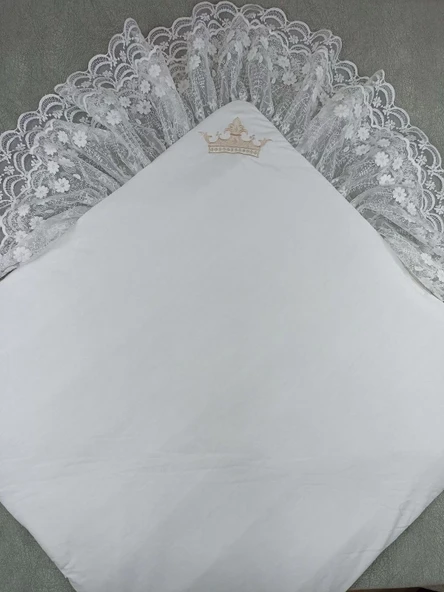 Yenidoğan Saray Kadife Taç Nakışlı İnci Fiyonklu Çift Dantel Duvak Trilüks Kundak Bebek Battaniyesi Vizon-ekru - Resim 4