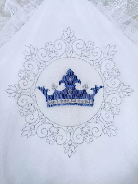 Yenidoğan Saray Kadife Taç Nakışlı İnci Fiyonklu Çift Dantel Duvak Trilüks Kundak Bebek Battaniyesi Lacivert - Resim 4