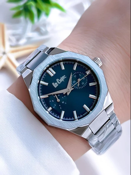 Lee Cooper Çelik Kordon İç Fonksiyonları Aktif 5 Atm Suya Dayanıklı Kadın Kol Saati ELC08019.390 ürün görseli