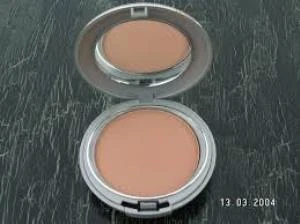 Barbara Bort Silken Mat Cake Pudra 3