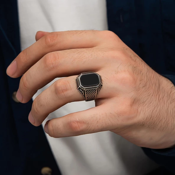 Oniks Taşlı Lale Desenli Gümüş Erkek Yüzük - 3