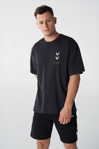 HUMMEL ERKEK KISA KOL T-SHIRT HMLFINNY OVERSIZE T-SHIRT S/S 911799 - 11
