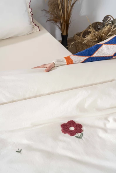 Rivaİstanbul Florita Vişne Çift Kişilik %100 Pamuklu Nakışlı Nevresim Takımı & Çeyiz Seti - Resim 6