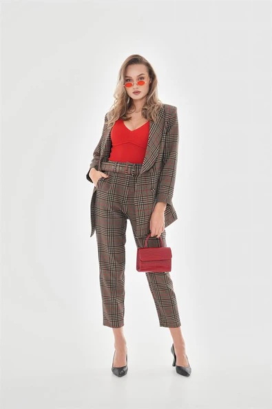 Omuzları Vatkalı Önü Çıtçıtlı Ekose Blazer Ceket - Kırmızı - Resim 2