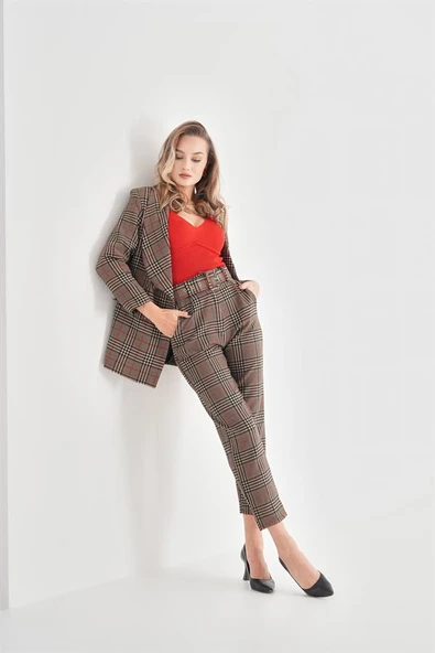 Omuzları Vatkalı Önü Çıtçıtlı Ekose Blazer Ceket - Kırmızı - Resim 5