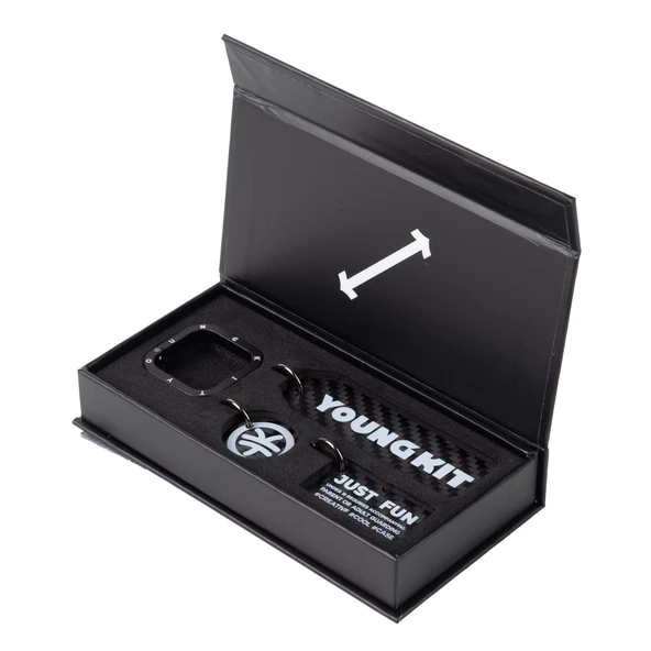 Youngkit YoungKit Karbon Fiber Görünümlü Logolu Anahtarlık - 3