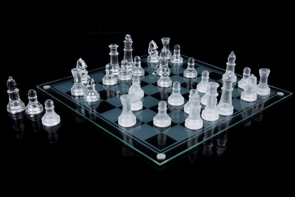 Glass Chess Cam Satranç Takımı 35 cm x 35 cm Dekoratif Hediyelik