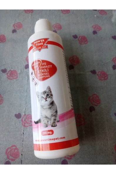 Kedi Şampuanı