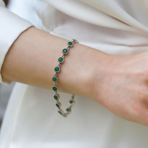 Kök Zümrüt Taşlı Otantik Gümüş Bileklik ürün görseli 1