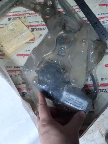 Toyota Corolla 1992-1997 AE101 Efsane Kasa Ön sol Cam Krikosu ve Motoru Elektrikli ve Motor Dahil İtalyan Malı - 5