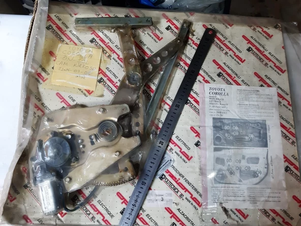 Toyota Corolla 1992-1997 AE101 Efsane Kasa Ön sol Cam Krikosu ve Motoru Elektrikli ve Motor Dahil İtalyan Malı - 9