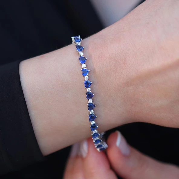 Lacivert Zirkon Taşlı Kalpli Su Yolu Gümüş Bileklik ürün görseli 1