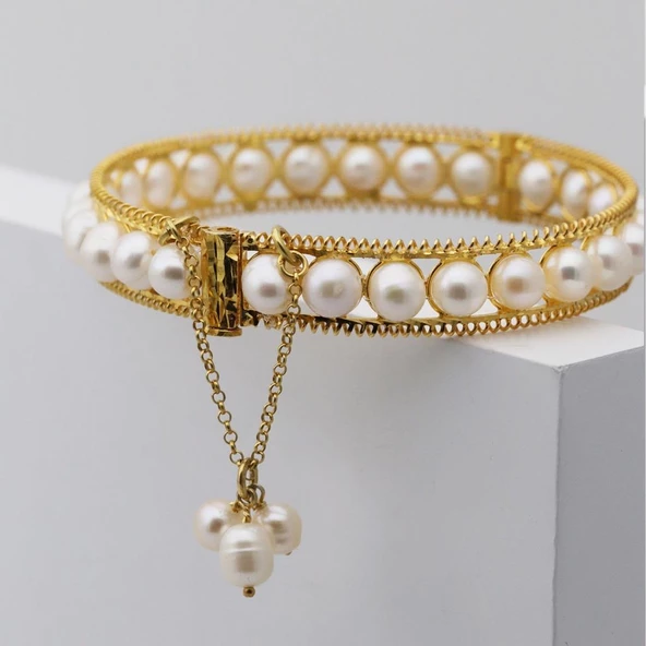 Tek Sıra İncili Anahtarlı Kelepçe Bilezik - Resim 3