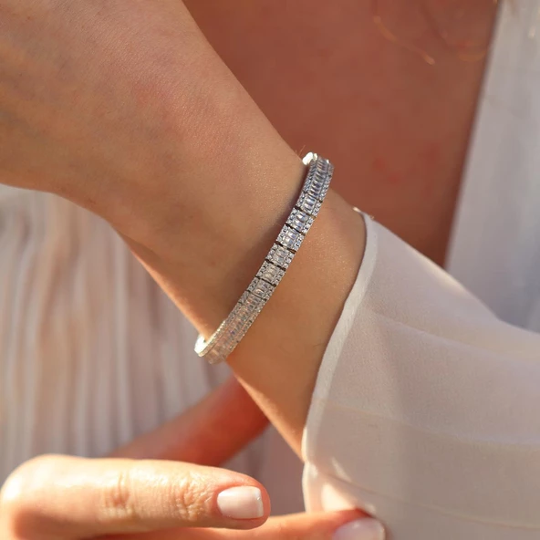 Seri Baget Su Yolu Zirkon Taşlı Gümüş Bileklik ürün görseli 1