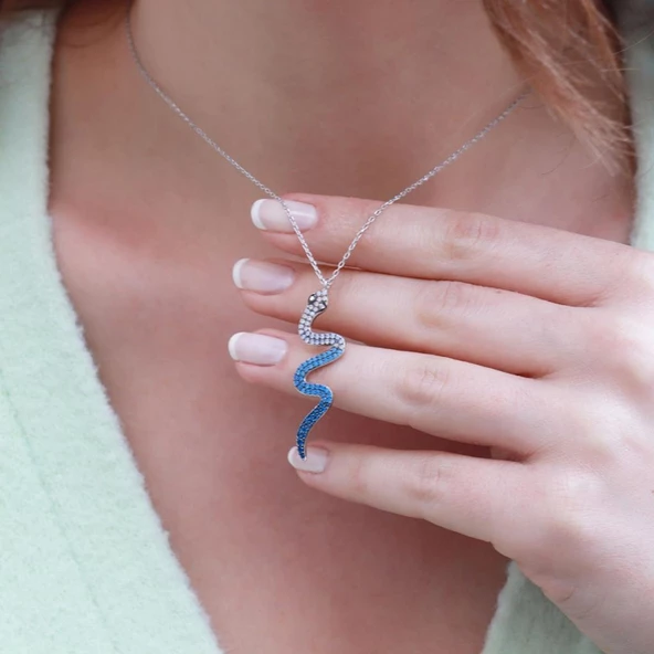 Beyaz Gözlü Yılan Gümüş Kolye ürün görseli 1