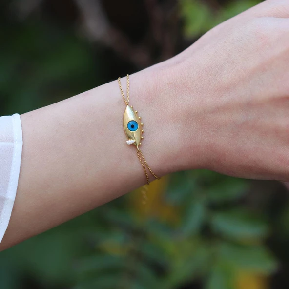 Taş Detaylı Göz Modeli Gold Kaplama Çift Zincirli Gümüş Bileklik - Resim 3