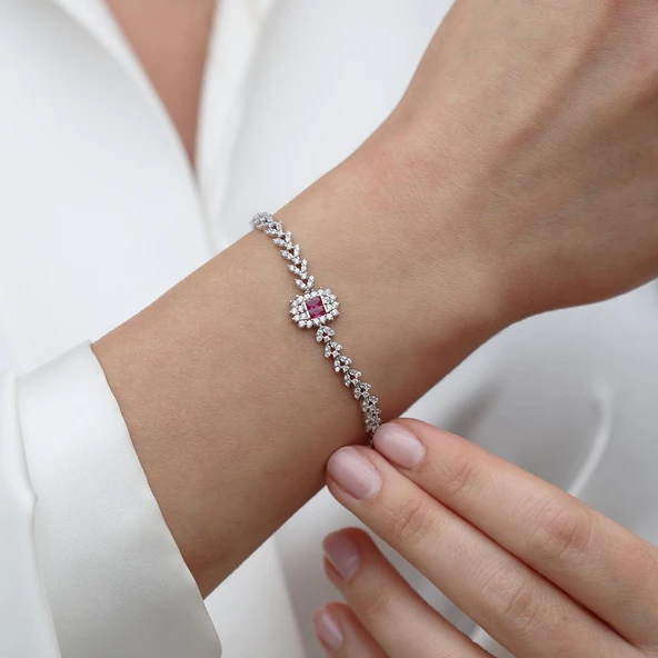 Başak Modeli Kırmızı Taşlı Zarif Gümüş Bileklik ürün görseli 1