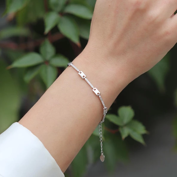 Zirkon Taşlı İnce Düğme Modeli Gümüş Bileklik - Resim 3