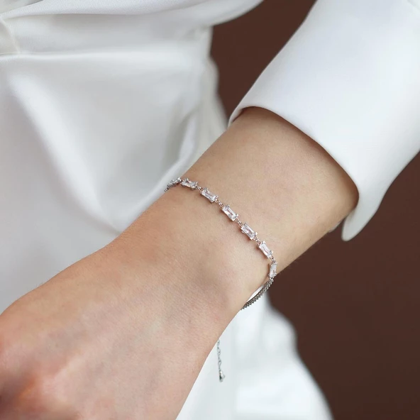 Baget Taşlı Gümüş Bileklik ürün görseli 1