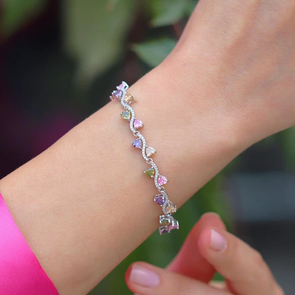 Renkli Zirkon Taşlı Sarmal Kalp Gümüş Bileklik - Resim 3