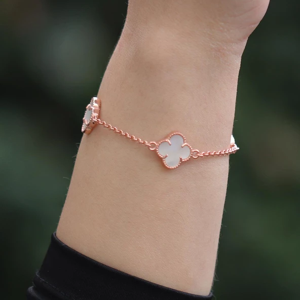 İkonik Alhambra Sedef Taşlı Rose Gold Kaplama Gümüş Bileklik - Resim 3