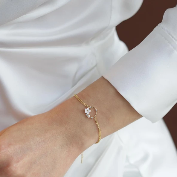 Zambak Çiçeği İnci Detaylı Gold Kaplama Gümüş Bileklik - Resim 3