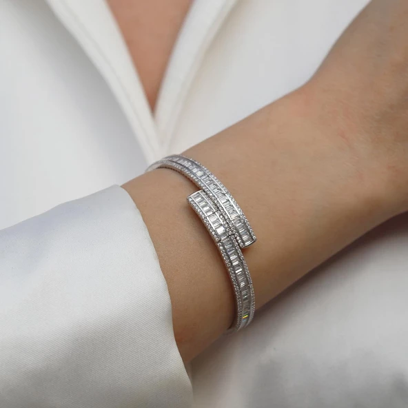 Baget Taşlı Gümüş Kelepçe - Resim 2