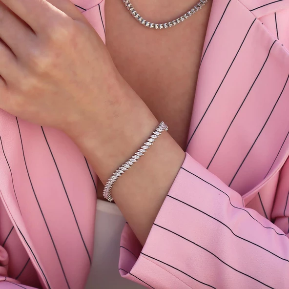 Mekik Modeli Zirkon Taşlı Su Yolu Gümüş Bileklik ürün görseli 1