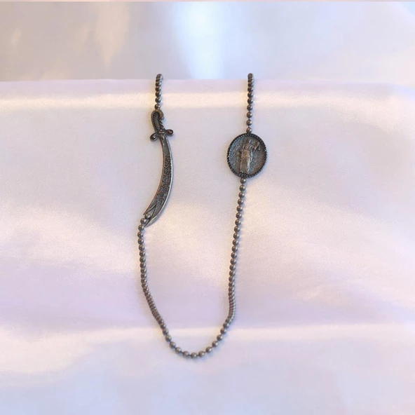 Zülfikâr Kılıç Figürlü Ve Zirkon Taş Çerçeveli Adalet Heykeli Gümüş Erkek Kolyesi - Resim 2