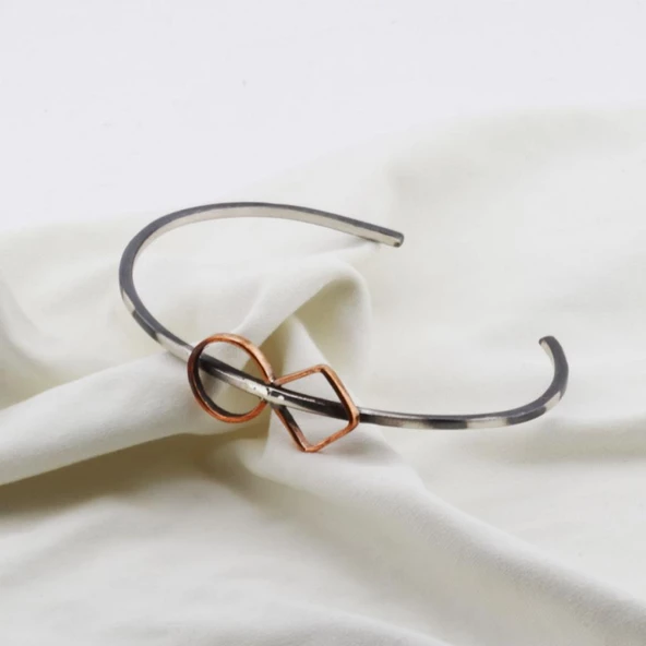 Geometrik Motif Rose Gold Çizgili Otantik Gümüş Kelepçe - Resim 2