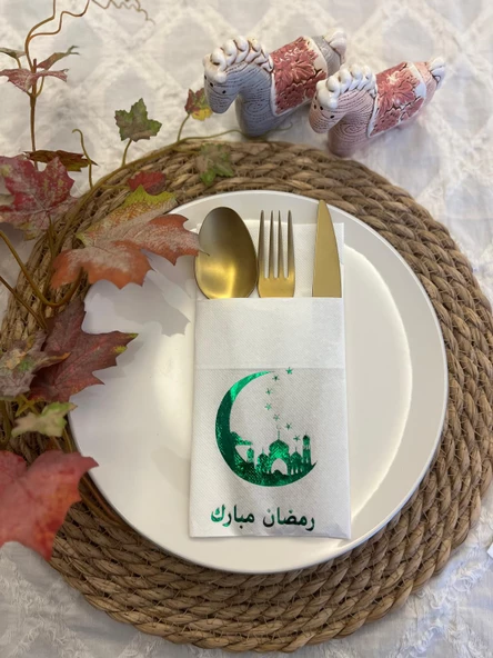 Yeşil Yaldızlı Beyaz Arapça Ay Desenli Ramadan Mübarek Cepli Peçete 12 lı 40x40