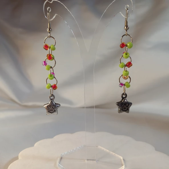 Yıldız Figürlü Renkli Boncuklu Sallantılı Küpe - 2