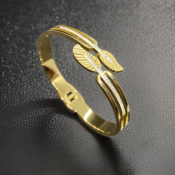 316L Antialerljik Şıklık ve Dayanıklılık Gold Renk Zirkon Taş Çelik Kadın Kelepçe Bileklik ürün görseli 1